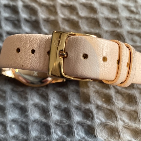 Watch - Picture 3 of 4